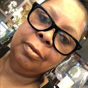 Meet your Posher, Phyllis